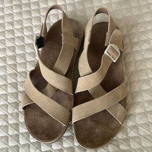 Chaco tan suede sandals size 7